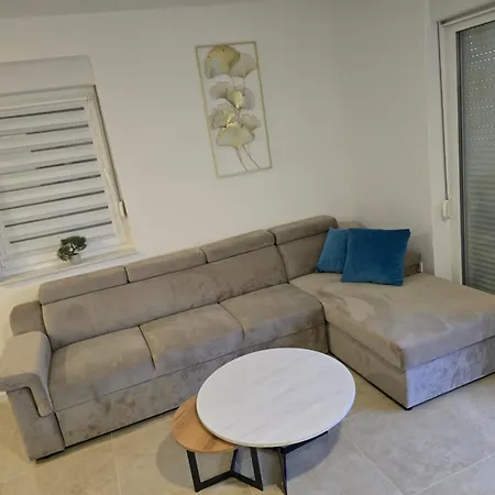 Perl Privlaka (Zadar)