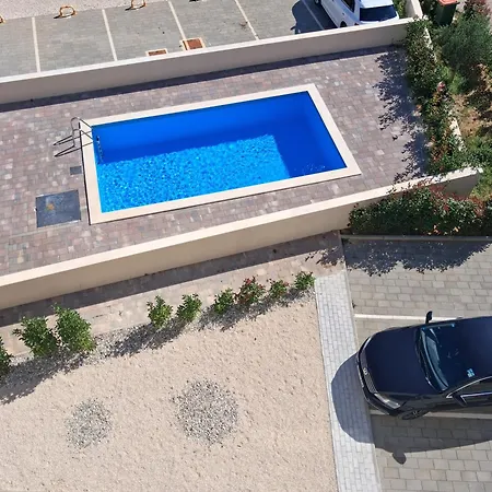 Perl * Privlaka (Zadar)